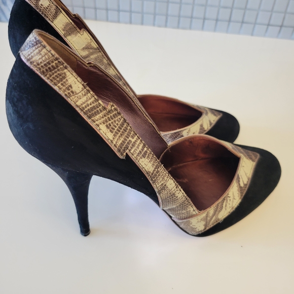 Miu Miu Black and Cream Heels - Picture 3 of 7